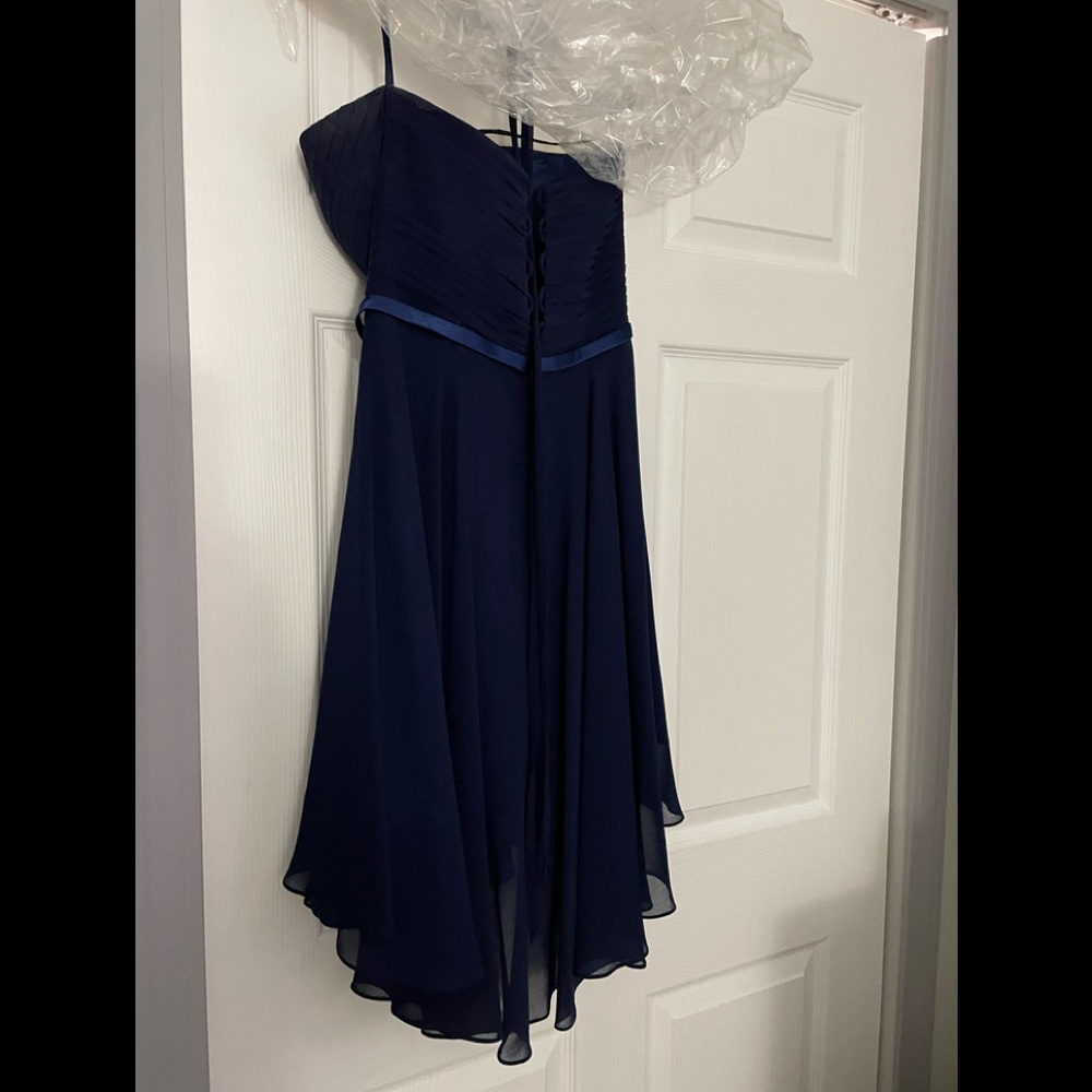 Beautiful mid length dress that will make any evening magical. Worn once to Prom